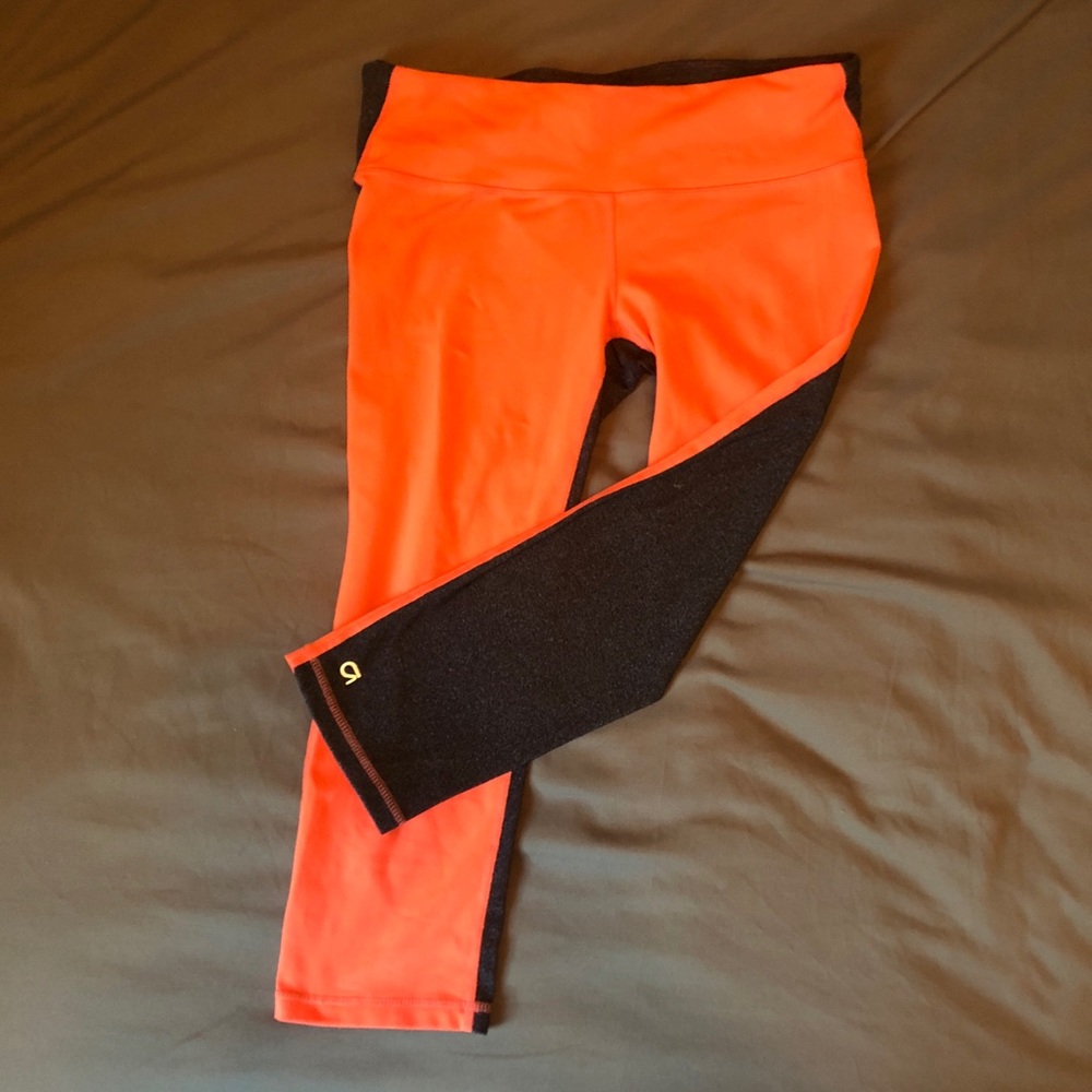G fast (Gap) cropped workout pants